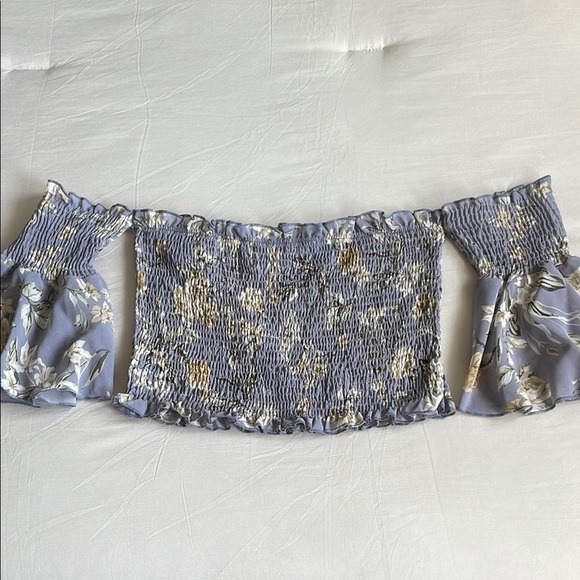 SHEIN Floral Off-Shoulder Smocked Top - Picture 2 of 8